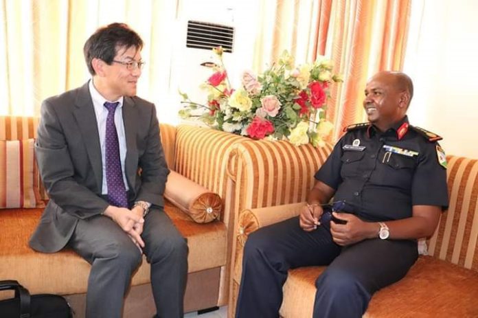 Hideki Yamaji reçu avec les honneurs par les garde-côtes djiboutiens (1)
