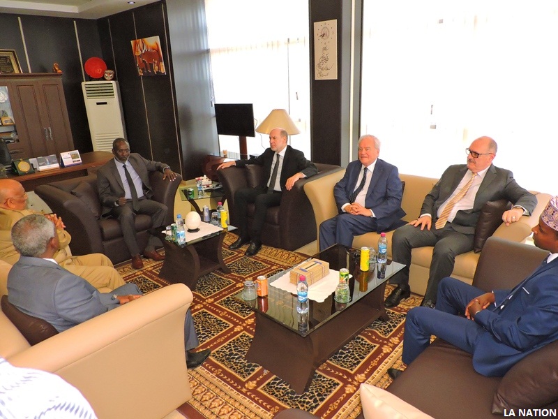 Le président de l’Assemblée nationale s’entretient avec des parlementaires français