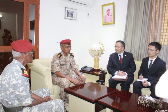 L’ambassadeur Zhuo Ruisheng reçu au quartier général des FAD (2)