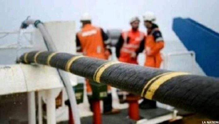 Télécommunications Câble sous-marin de fibre optique DARE 1
