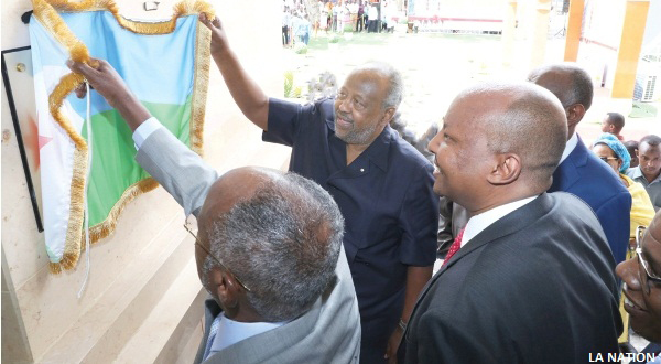 1Le Président Guelleh inaugure la tour EAB (1)