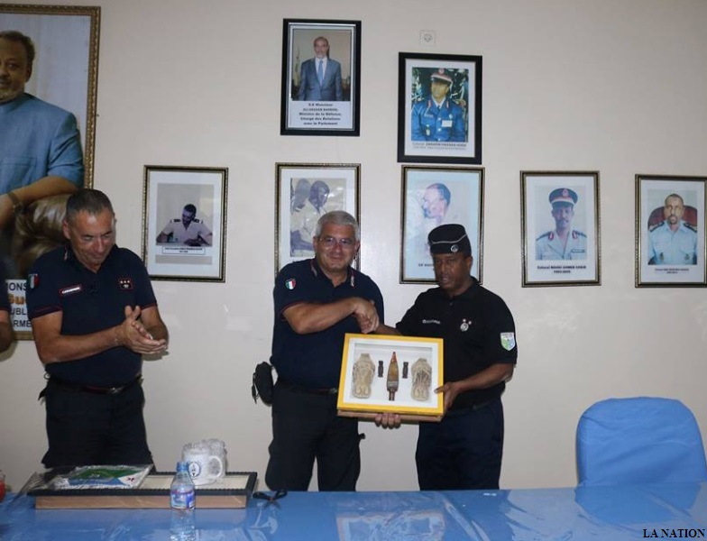 Le chef d’état-major de la gendarmerie nationale rencontre des carabiniers italiens
