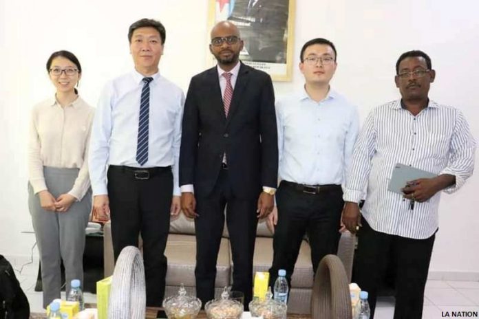 Le vice-président de l'université de Tianjin reçu au MET (1)