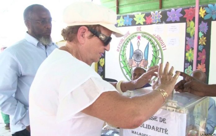 Région de Dikhi 1 Actions de solidarité en faveur des malades mentaux (2)