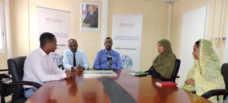 ANPH / Poste de Djibouti : Opération «Un timbre acheté, une personne handicapée habillée» Lancement du projet de vente de 15000 timbres