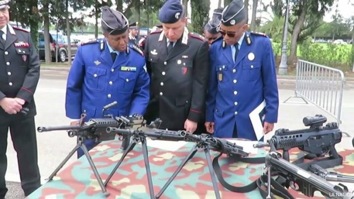 Gendarmerie nationaleCarabiniers italiens (1)