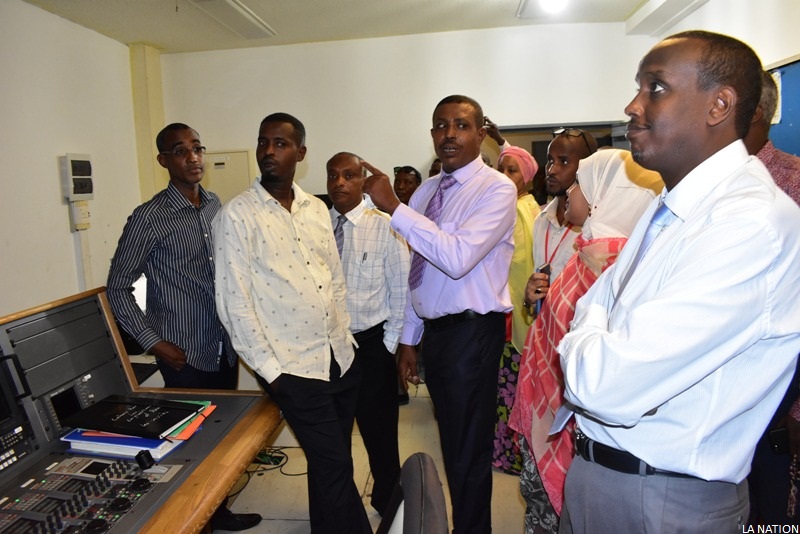 MCPT : Le ministre de la Communication au contact des réalités de l’audiovisuel djiboutien