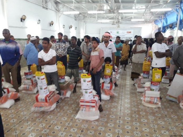 Bender Djedid apporte une assistance alimentaire aux r+®fugi+®s y+®m+®nites et somaliens