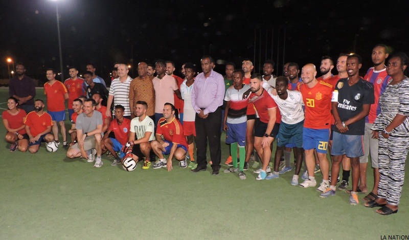 Match de gala : L’équipe des jeunes réfugiés d’Ali Addeh écrase le contingent militaire espagnol