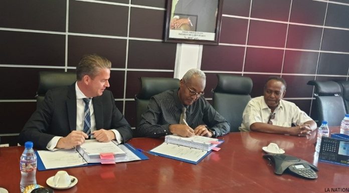 Signature d’un contrat de réalisation d’un chantier nava (1)