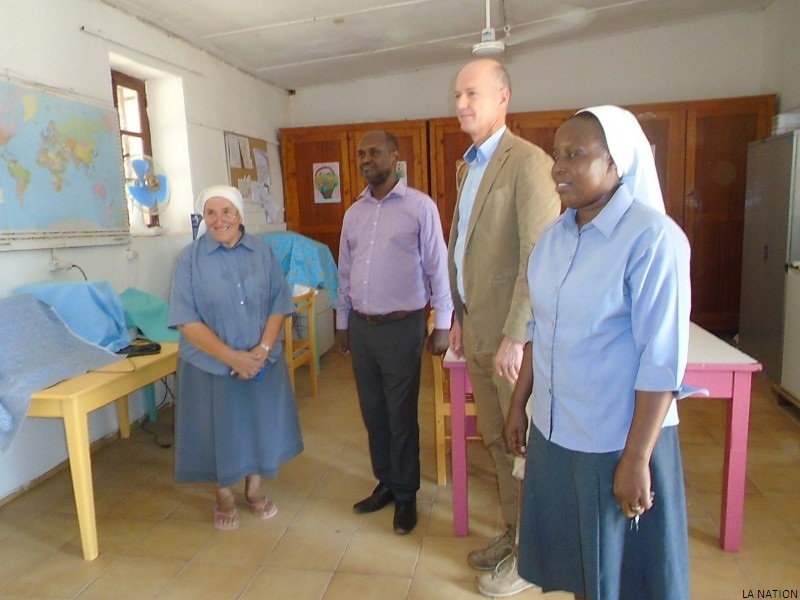 Visite d’adieu de l’ambassadeur de France au préfet d’Ali-Sabieh