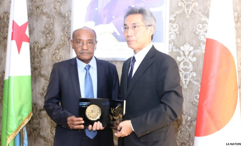 Entrevue entre le ministre de la défense et Yasunori Nishida