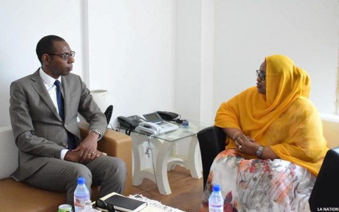 La ministre des Affaires sociales s’entretient avec Boubacar-Sid Barry