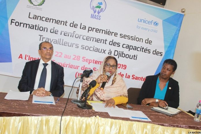 Lancement de la première session de formation des travailleurs sociaux (1)