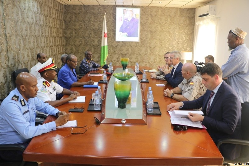 Le ministre de la Défense reçoit une délégation de l’Union Européenne