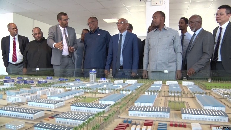 Le président Moussa Bihi Abdi visite les grandes infrastructures de Djibouti