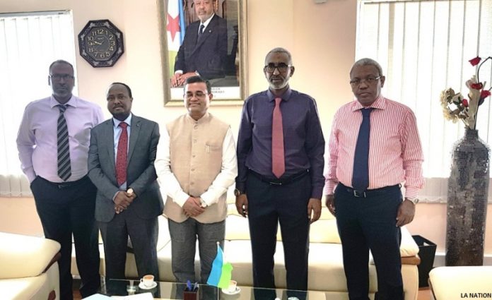 L’ambassadeur Ashok Kumar reçu en audience par le ministre du Budget
