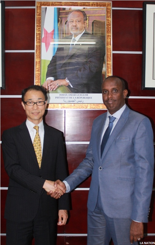 L’ambassadeur Yonetani reçu par le ministre de la communication (1)