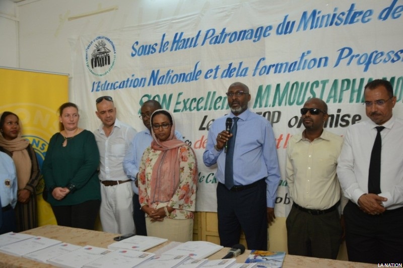 Cérémonie de remise des manuels scolaires de 2ème année en braille au service des enfants à besoins spéciaux