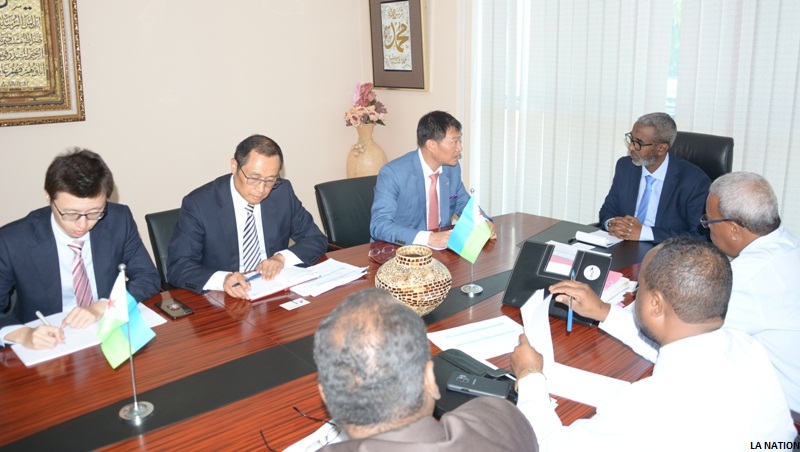 Des officiels de la Bank Of China reçus en audience par le ministre du Budget