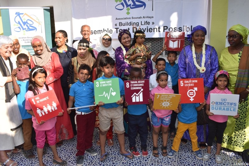 La secrétaire générale adjointe des Nations Unies effectue une visite à l’école Future Génération, gérée par l’ONG Sounah Al Haya