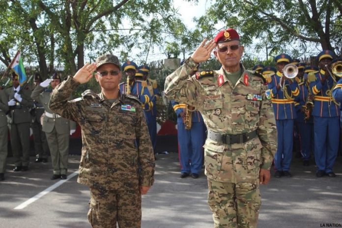 FAD Une cérémonie d’accueil haute en couleurs réservée au général Adem Mohamed (1)