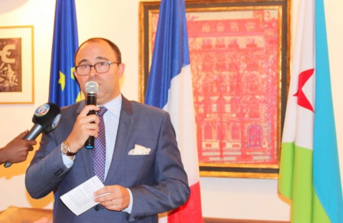 Journée du professeur de français L’ambassadeur Arnaud Guillois donne une réception à la résidence de France à Djibouti