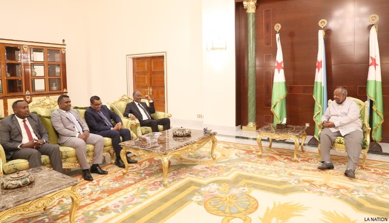 Le chef de l’Etat reçoit le président de la région sud-est de la Somalie