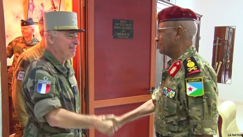 Le CEMGA reçoit le général Bernard Barrera