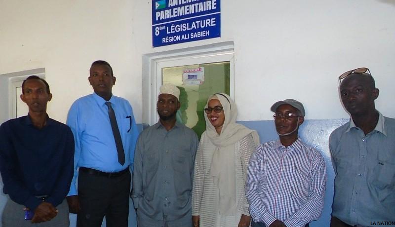Le bureau régional de la permanence parlementaire visité par le préfet de la région au siège du conseil régional d’Ali-Sabieh