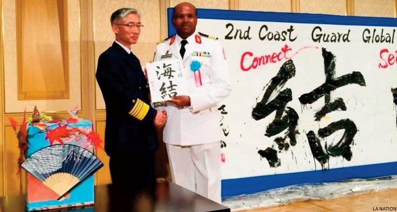 Le commandant de la garde-côtes djiboutienne reçoit au Japon le prix « Relier les mers » de l’année 2019