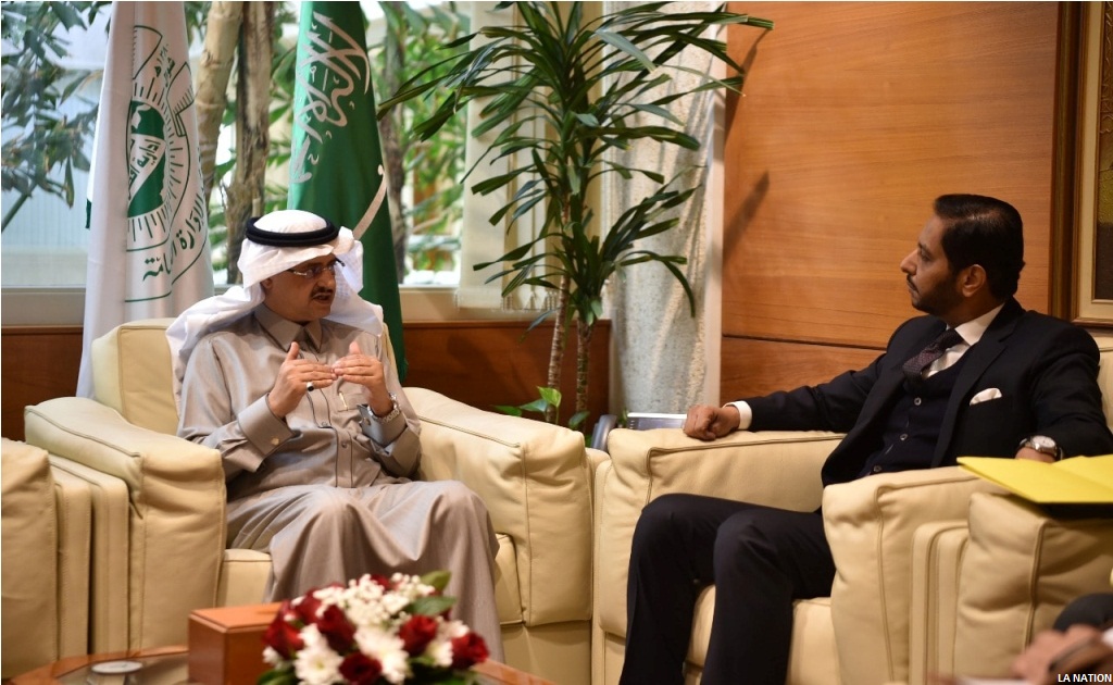 Le directeur général de l'Institut d'administration publique saoudien reçoit l'ambassadeur de Djibouti à Ryad