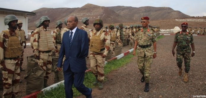 Le ministre de la Défense inspecte le Bataillon Hill 7 à Maryama (1)