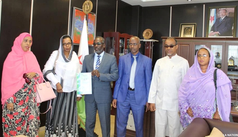 Le président de l’Assemblée nationale reçoit  le rapport public général 2019 de la Cour des Comptes