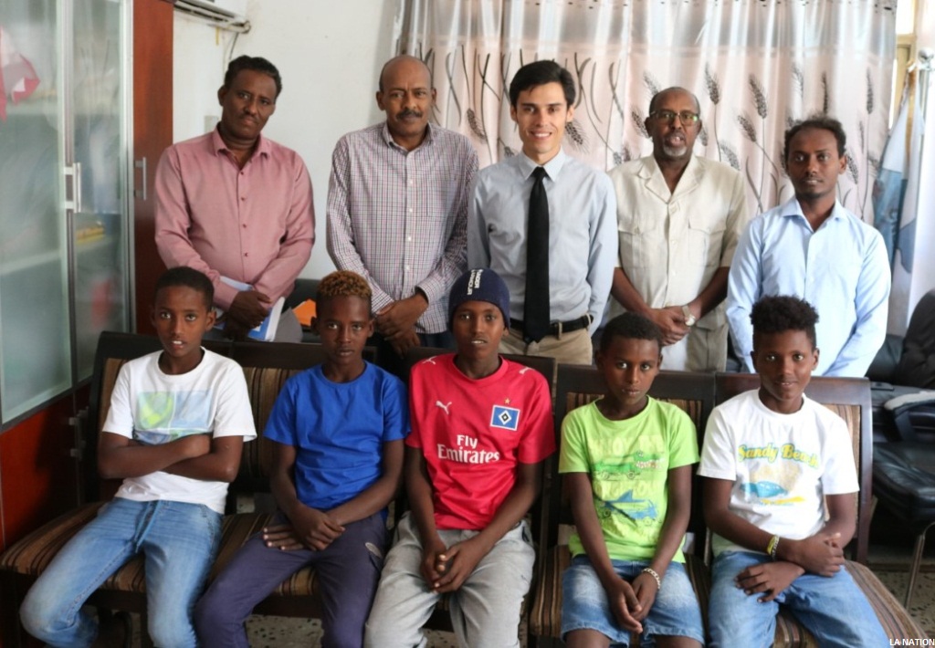 Les « enfants des rues » de Caritas Djibouti remettent officiellement au président de la CNDH leurs 12 recommandations relatives à leurs droits