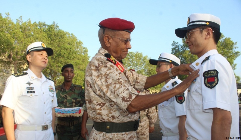 10 médecins militaires chinois décorés par le CEMGA