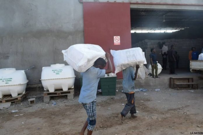 Distribution de masse de moustiquaires imprégnées dans les communes de Boulaos et Ras Dika