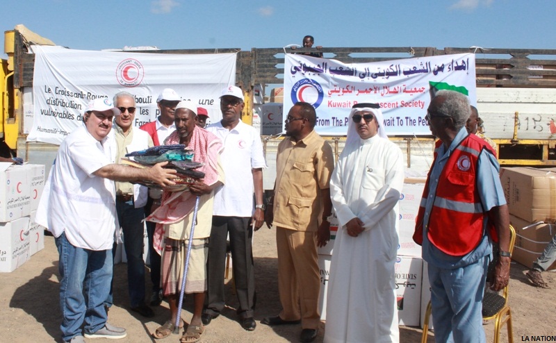 Croissant-rouge : Distribution de kits à Damerjoog