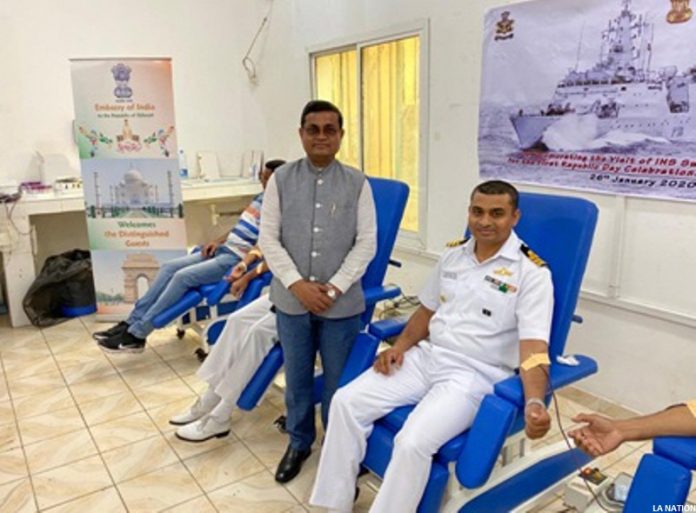 La marine indienne fait don de sang