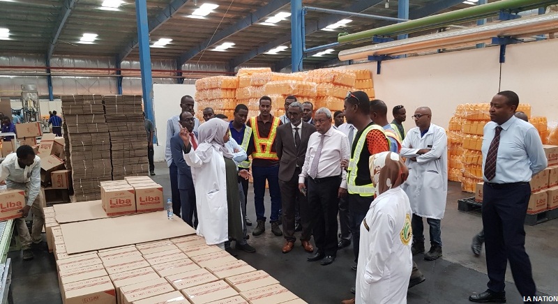 Le ministre du budget visite l’usine Golden Africa de Doraleh