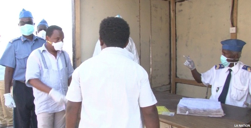 Visite du Préfet de Dikhil au poste de contrôle sanitaire de GALAFI
