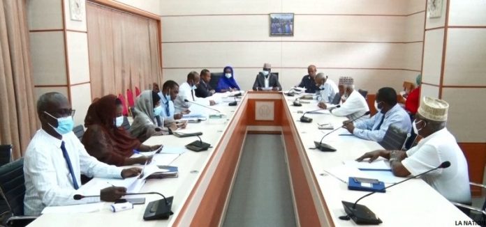 Examen du projet de loi portant ratification de la Convention de financement pour l'achat de produits pétroliers raffinés