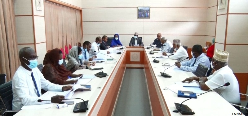 Parlement ; Examen du projet de loi portant ratification de la Convention de financement pour l'achat de produits pétroliers raffinés