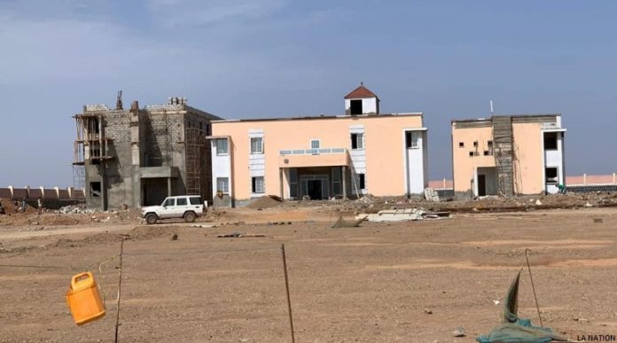 FDF Souleiman Hassan Waberi inspecte le chantier de la future académie de football (1)