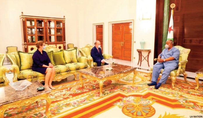Le président de la République reçoit les lettres de créances du nouvel ambassadeur d’Allemagne à Djibouti