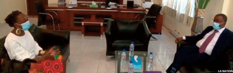 Visite d’adieu de Mme Mutinta Chimuka au ministre de l’intérieur