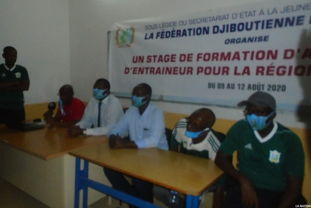 Régions du Sud : Ateliers de formation des entraineurs et des arbitres de football