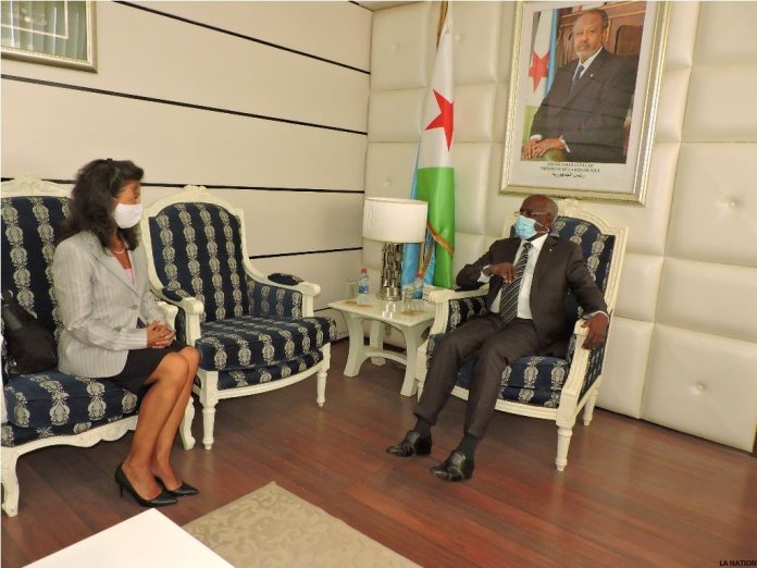 Visite de courtoisie à la Primature de Mme Anna Farrou, Ambassadrice de la République hellénique (Grèce) auprès de la République de Djibouti