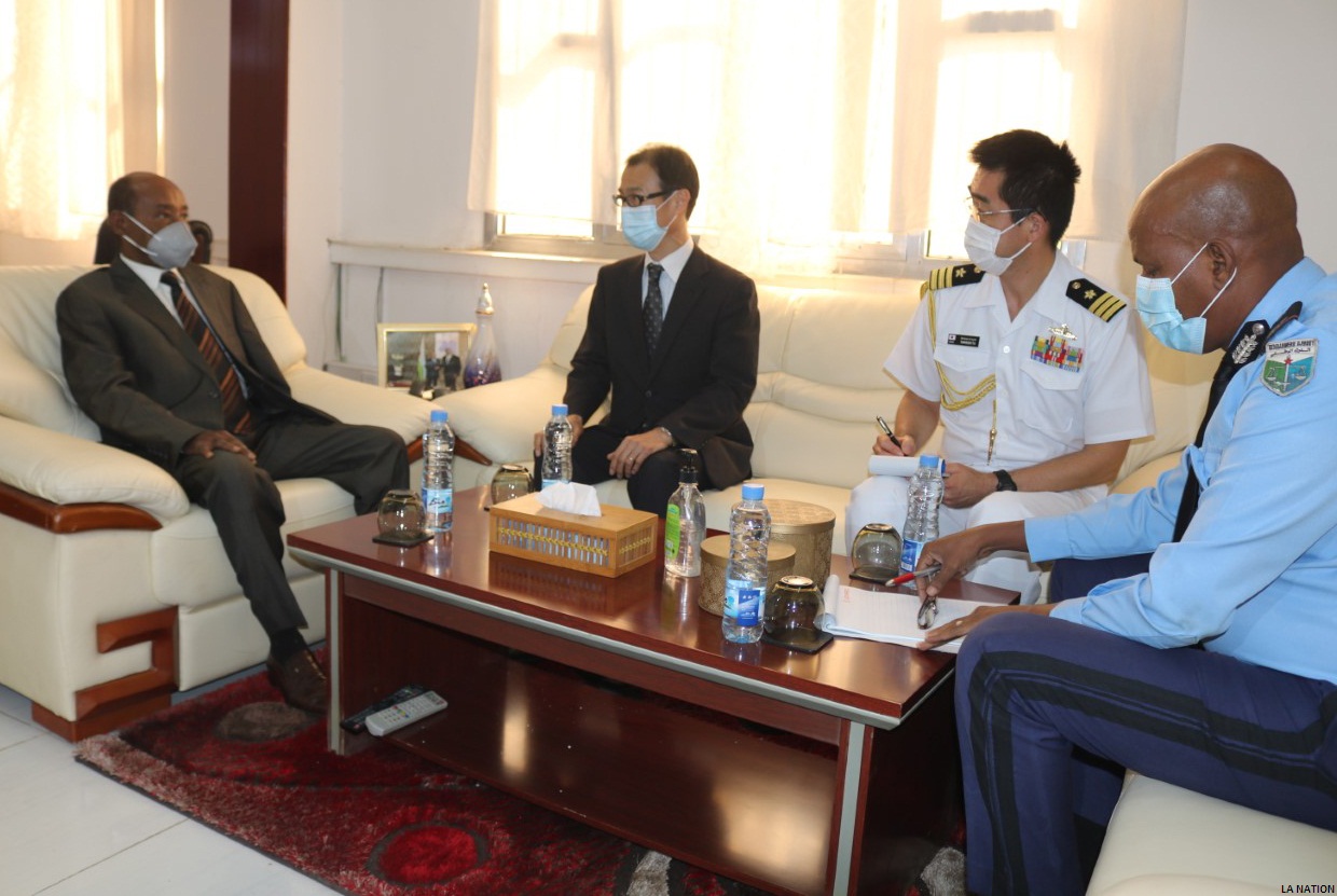 Visite d’adieu de l’ambassadeur du Japon au ministre de la défense