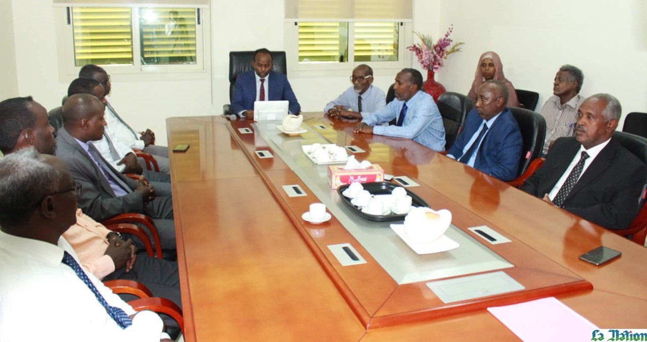 Décentralisation : Le ministre Aramis reçoit en audience les secrétaires généraux des conseils régionaux, nouvellement nommés